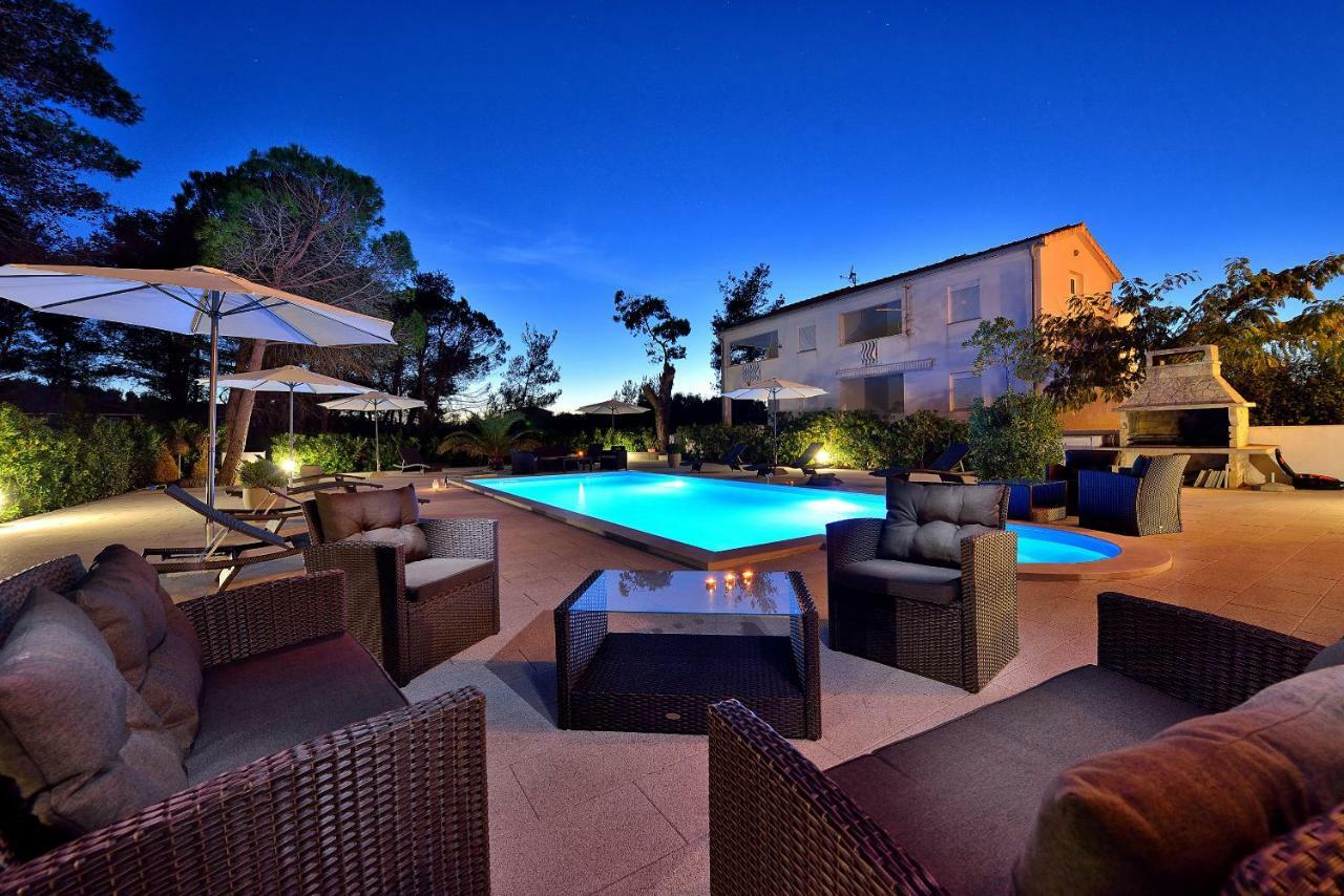 Mam Apartment Vir Exterior photo